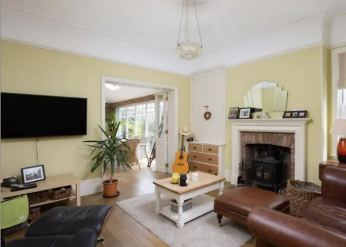 בית נופש Entire Three Bed House In Wigginton, יורק